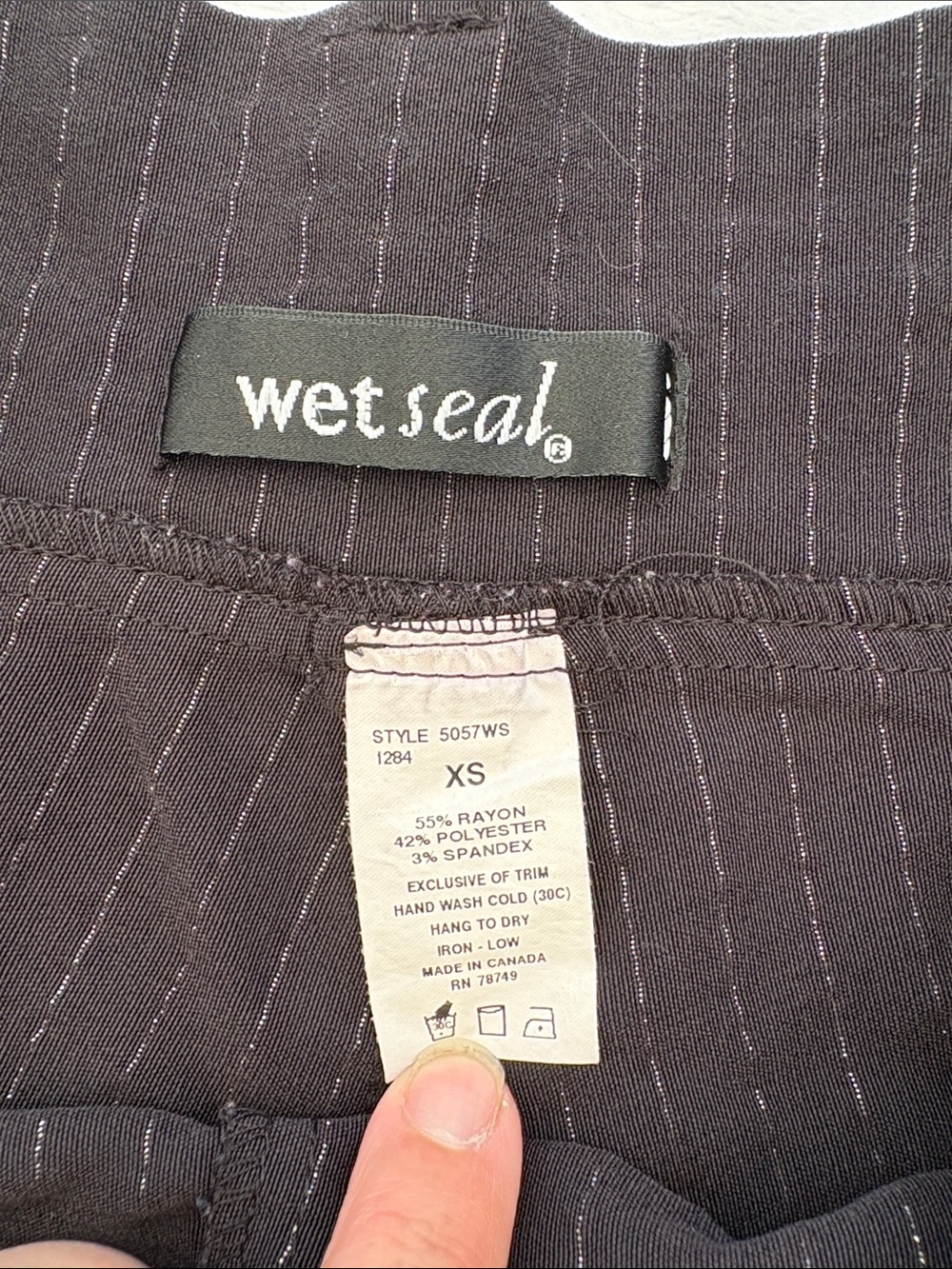 wet seal xs y2k micro shorts pinstripe black silver club fun - Picture 2 of 7